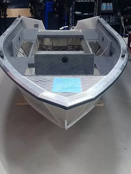 Аллюминиевая лодка Windboat 4.0 Evo пакет Комфорт-MariDeck