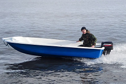 Пластиковая лодка Легант - 390