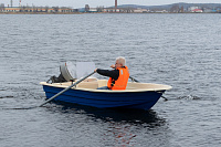 Пластиковая лодка Легант - 427 с консолью