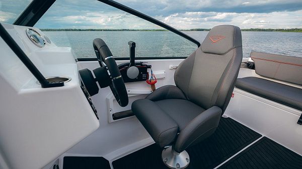 Комбинированная лодка Victory 570