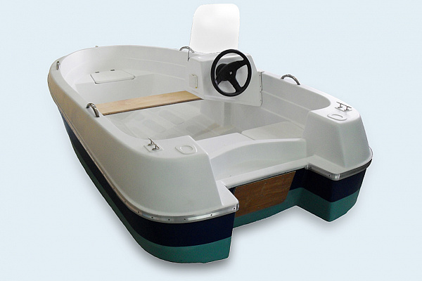 Пластиковая лодка Легант - 350 с консолью
