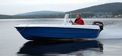 Пластиковая лодка Легант - 400 с консолью