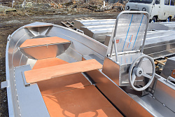 Алюминиевая лодка Виза Алюмакс 415 с консолью